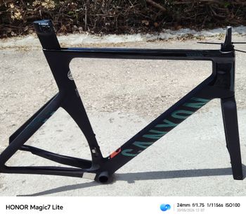 Used Canyon Aeroad CFR Di2 2024 Frameset 2024 Road & Gravel, Black — image 5 of 5