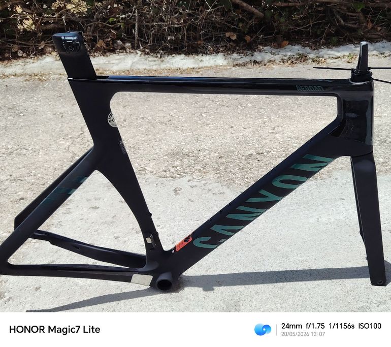 Used Canyon Aeroad CFR Di2 2024 Frameset 2024 Road & Gravel, Black — image 5 of 5