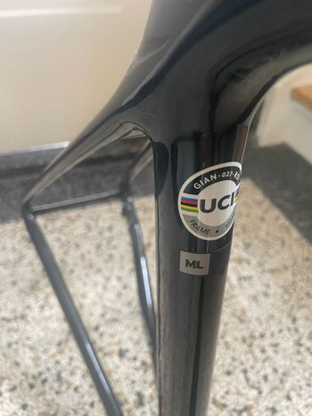 Used Giant TCR Advanced SL Disc Frameset 2023 Frameset 2023 Road & Gravel — image 2 of 7