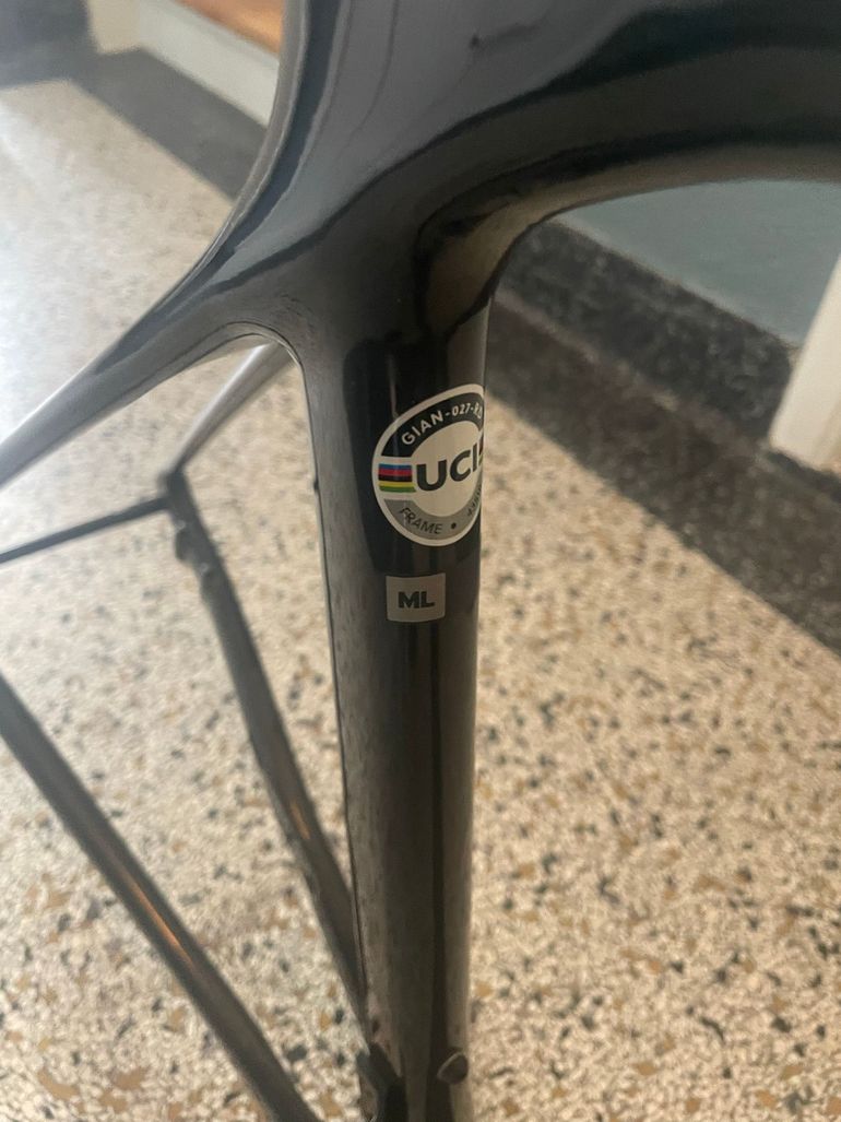 Used Giant TCR Advanced SL Disc Frameset 2023 Frameset 2023 Road & Gravel — image 5 of 7