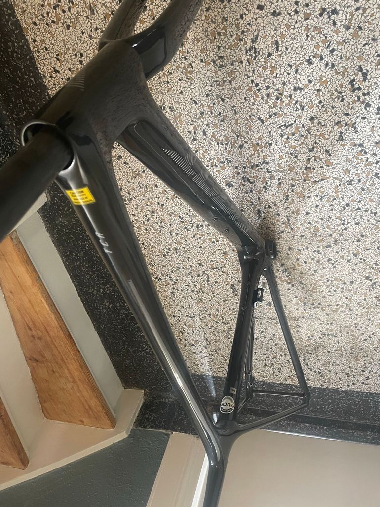Used Giant TCR Advanced SL Disc Frameset 2023 Frameset 2023 Road & Gravel — image 4 of 7
