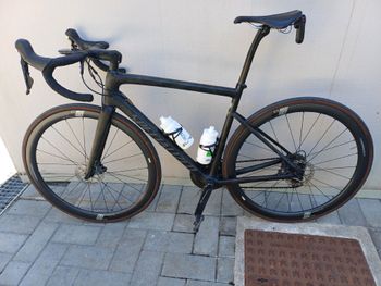 Used Specialized Women's Tarmac Disc Comp 2019 2019 Road & Gravel, Black — image 13 of 14