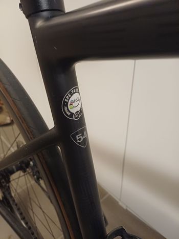 Used Specialized Women's Tarmac Disc Comp 2019 2019 Road & Gravel, Black — image 9 of 10