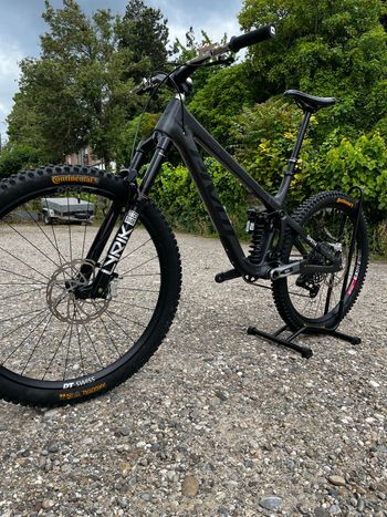 Used Pivot Mach 6 SRAM GX Eagle AXS 2025 Mountainbike, Black — image 4 of 11