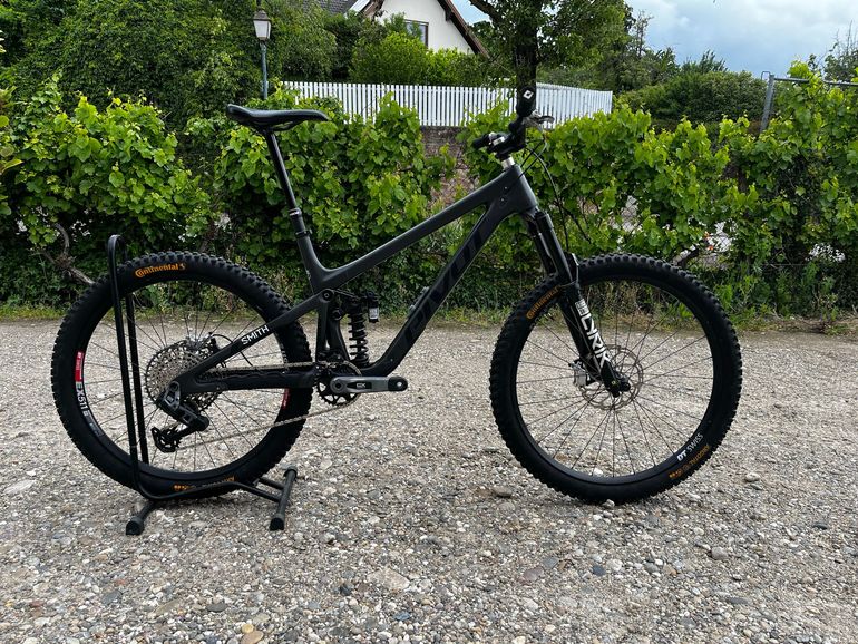 Used Pivot Mach 6 SRAM GX Eagle AXS 2025 Mountainbike, Black — image 1 of 11