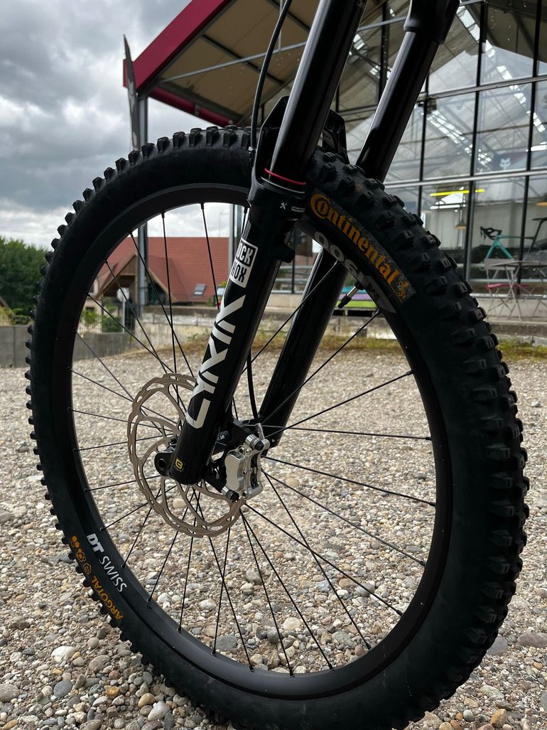 Used Pivot Mach 6 SRAM GX Eagle AXS 2025 Mountainbike, Black — image 9 of 11