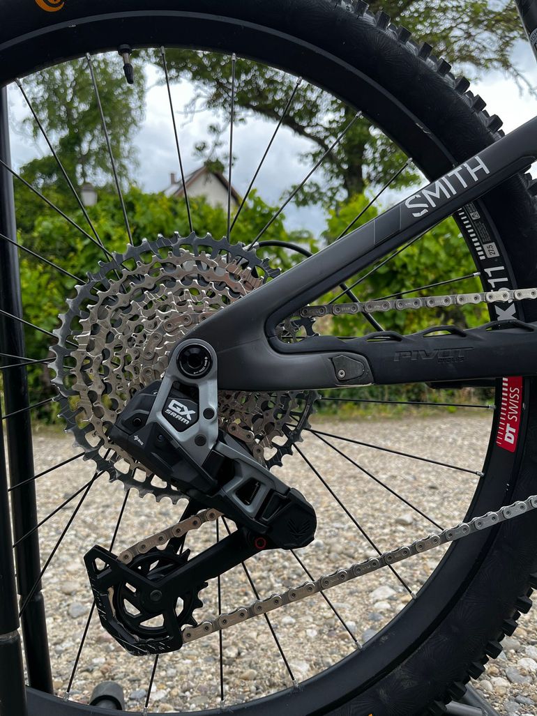 Used Pivot Mach 6 SRAM GX Eagle AXS 2025 Mountainbike, Black — image 7 of 11