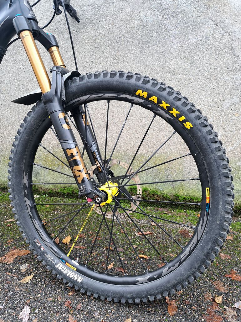 Used Scott Genius 700 SL Carbone 2013 Mountainbike, Black — image 3 of 10