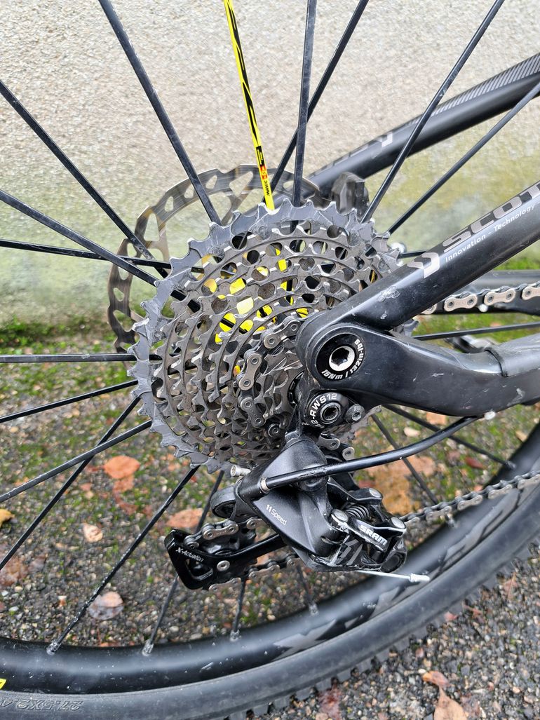 Used Scott Genius 700 SL Carbone 2013 Mountainbike, Black — image 7 of 10