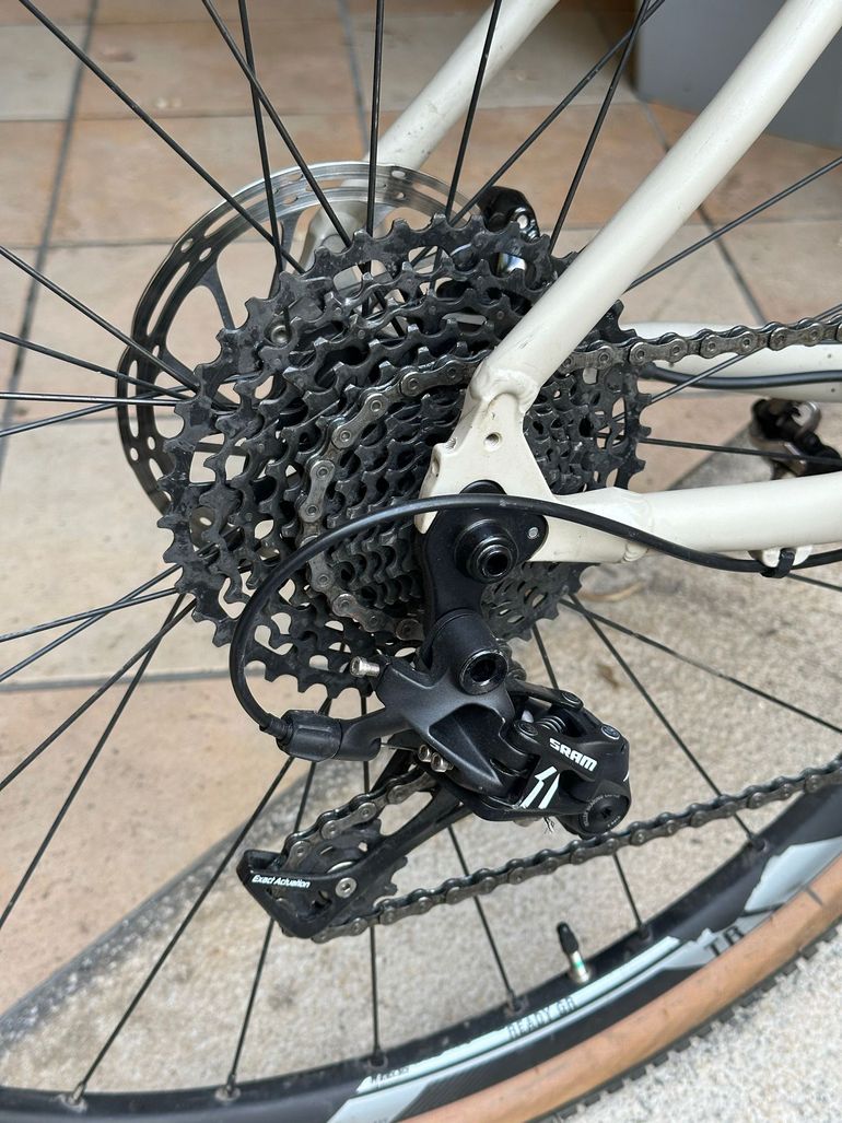 Used Megamo JAKAR 20 2022 2022 Road & Gravel, Light Gray — image 5 of 6