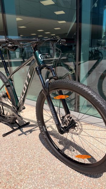 Used Scott Scale 935 2025 2025 Mountainbike, Black, 29 — image 9 of 12