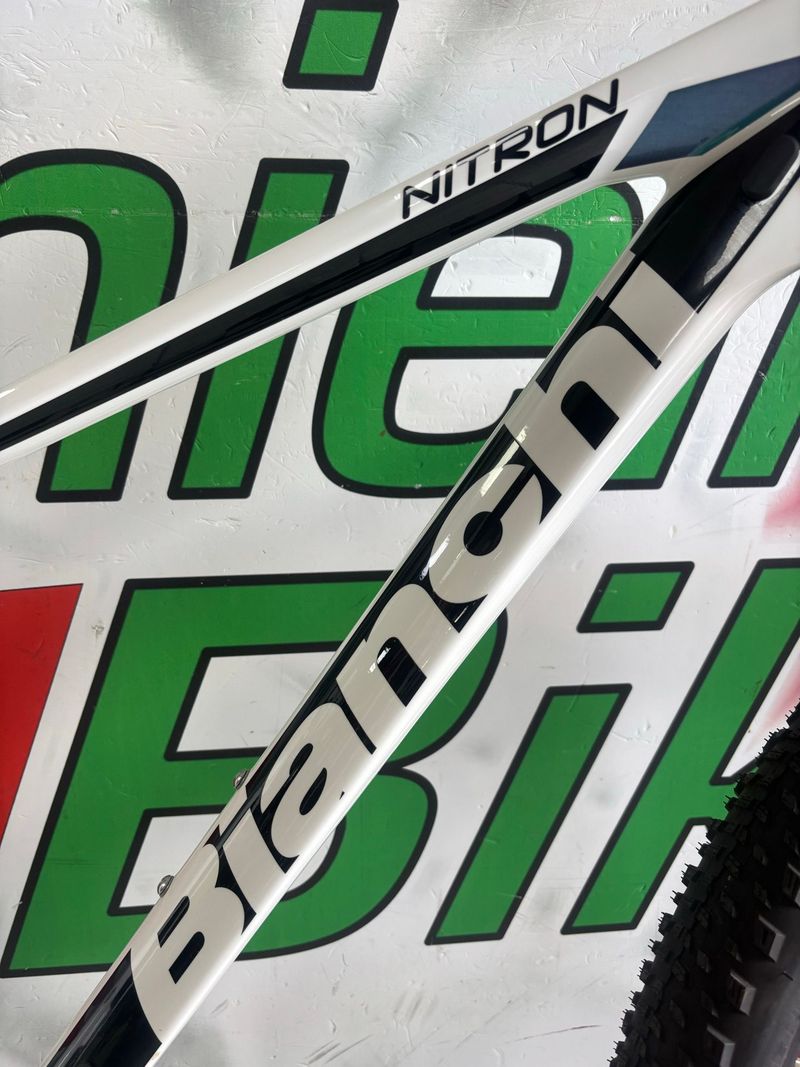 Used Bianchi Nitron 9.3 XT/SLX 2025 2025 Mountainbike, White — image 3 of 14