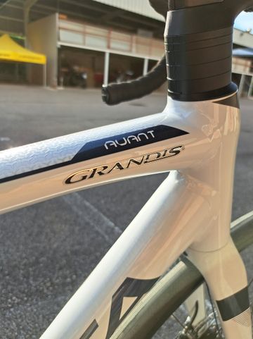 Gebrauchtes Orbea AVANT H40-D 2022 2022 Road & Gravel, Weiß — Bild 2 von 5