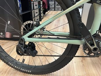 Used Specialized Epic 8 EVO Pro - SRAM X0 AXS, FOX Factory 2024 2024 Mountainbike, Green, 29 — image 3 of 5