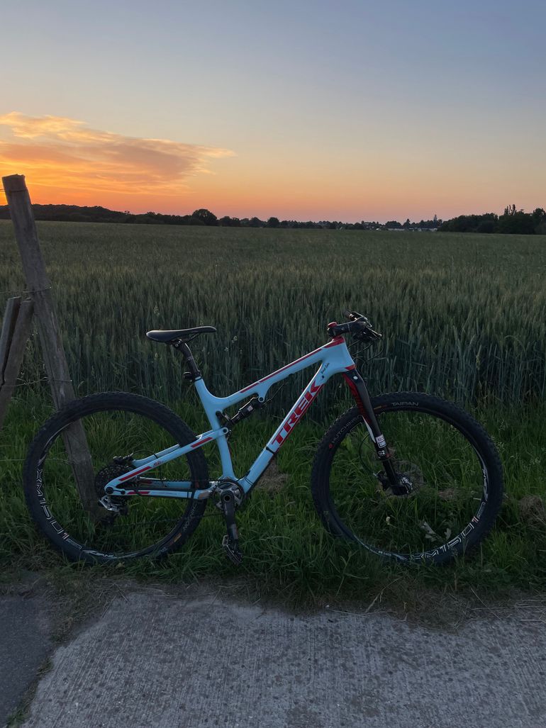 Used Trek Superfly FS 9.9 SL XX1 2015 2015 Mountainbike, Blue, 29 — image 2 of 8