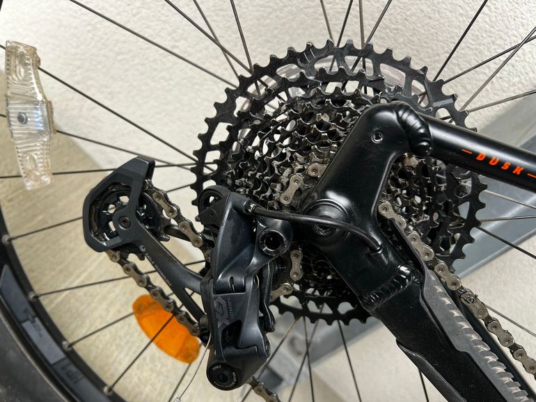 Used Mondraker DUSK 2024 2024 Mountainbike, Black, 29 — image 21 of 25