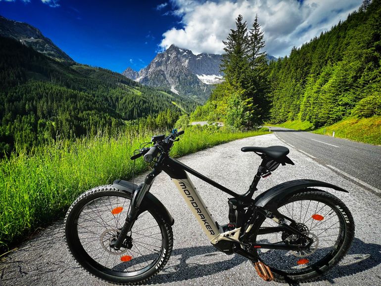 Used Mondraker DUSK 2024 2024 Mountainbike, Black, 29 — image 3 of 25