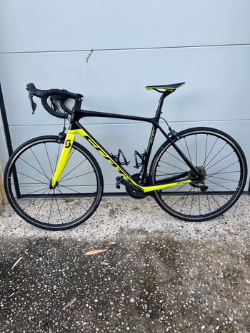 Used Scott Addict 10 2020 2020 Road & Gravel — image 2 of 7