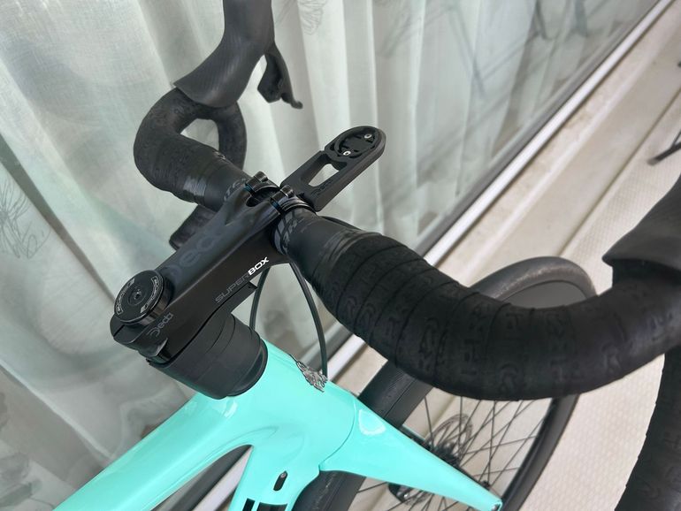 Used Bianchi Aria SRAM Rival eTap AXS 2023 Road & Gravel, Blue — image 5 of 8