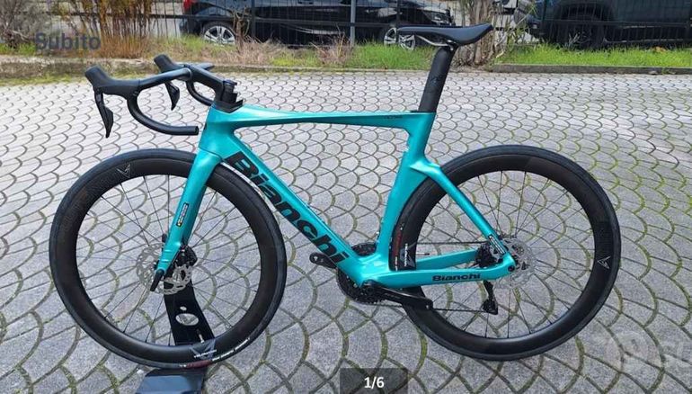 Used Bianchi Oltre Comp Ultegra Di2 2025 2025 Road & Gravel, Green — image 1 of 3