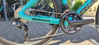 Used Bianchi Oltre Comp Ultegra Di2 2025 2025 Road & Gravel — image 3 of 7