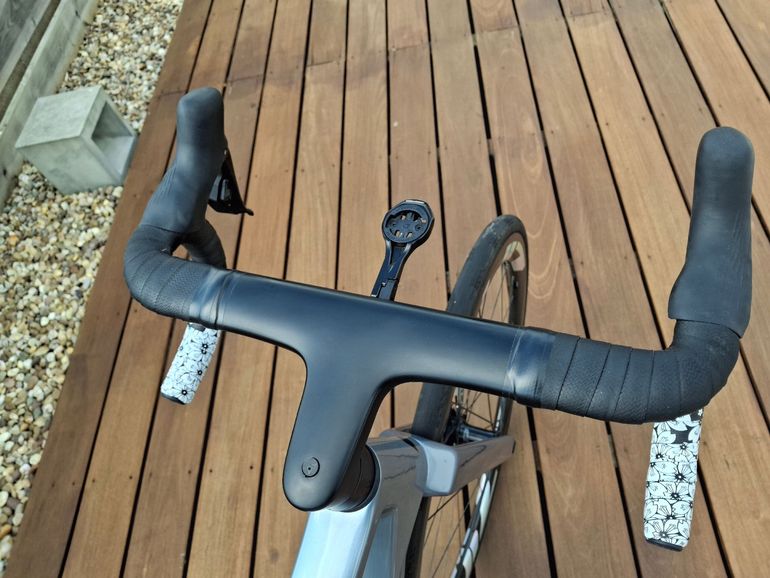 Used Canyon Ultimate CF SL 7 Di2 Aero 2025 2025 Road & Gravel, Light Gray — image 5 of 7