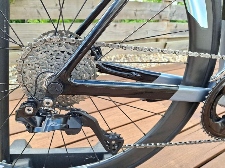 Used Canyon Ultimate CF SL 7 Di2 Aero 2025 2025 Road & Gravel, Light Gray — image 3 of 7
