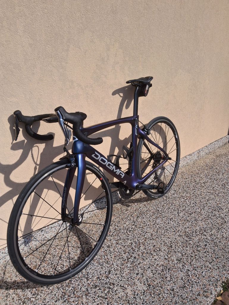 Used Pinarello DOGMA F10 2018 2018 Road & Gravel — image 3 of 5