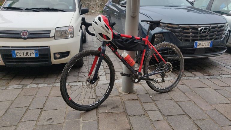 Used Genesis Fugio 30 2019 2019 Road & Gravel — image 2 of 8