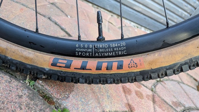 Used Genesis Fugio 30 2019 2019 Road & Gravel — image 5 of 8
