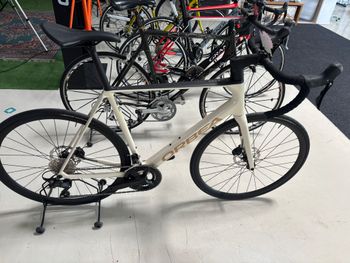 Used Orbea ORCA M30 2024 2024 Route & Gravel