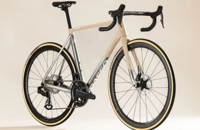 Used Basso Diamante Shimano Dura Ace Di2 2024 Road & Gravel, Light Gray — image 2 of 3