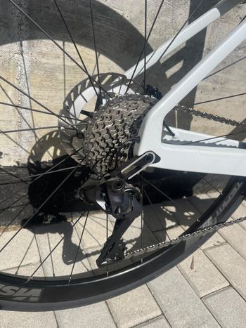 Used Merida Reacto White Ultegra Di2 Vision Team 35 2025 Road & Gravel, White — image 9 of 10