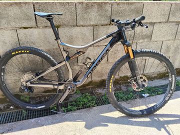 Gebrauchtes Orbea OIZ M10 2022 2022 Mountainbike, Schwarz, 29 — Bild 1 von 3