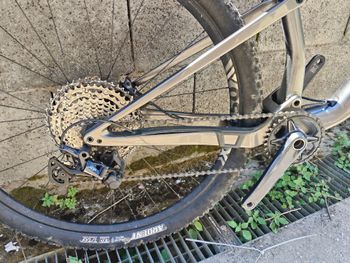 Used Orbea OIZ M10 2022 2022 Mountainbike, Black, 29 — image 3 of 3