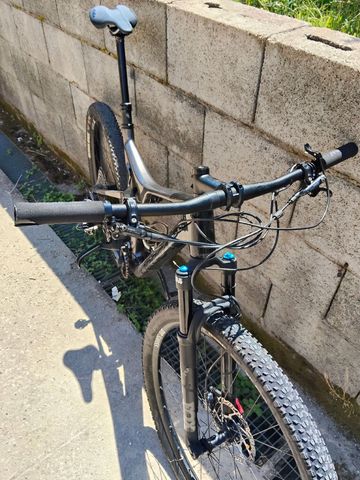 Tweedehands Orbea OIZ M30 2022 2022 Mountainbike — afbeelding 2 van 3