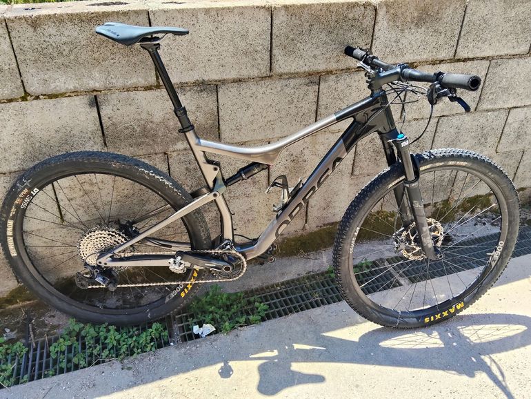 Used Orbea OIZ M30 2022 2022 Mountainbike, Black, 29 — image 1 of 3