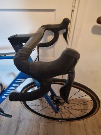 Used Canyon Ultimate CF SL Disc 8.0 Di2 2020 2020 Road & Gravel, Blue — image 5 of 8