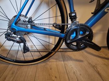 Used Canyon Ultimate CF SL Disc 8.0 Di2 2020 2020 Road & Gravel, Blue — image 3 of 8