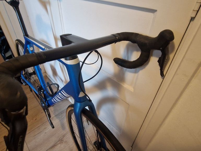 Used Canyon Ultimate CF SL Disc 8.0 Di2 2020 2020 Road & Gravel, Blue — image 4 of 8