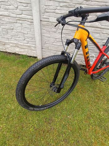 Used Trek Marlin 7 2021 2021 Mountainbike, Red, 29 — image 4 of 5