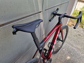 Used Trek Madone SL 6 Gen 8 2025 2025 Road & Gravel, Red — image 5 of 6