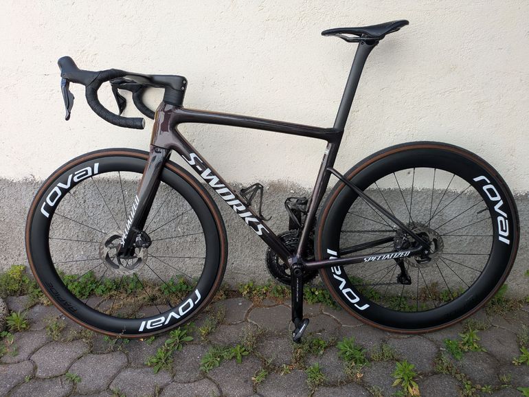 Used Specialized S-Works Tarmac SL8 - Shimano Dura-Ace Di2 2025 2025 Road & Gravel, Red — image 2 of 9