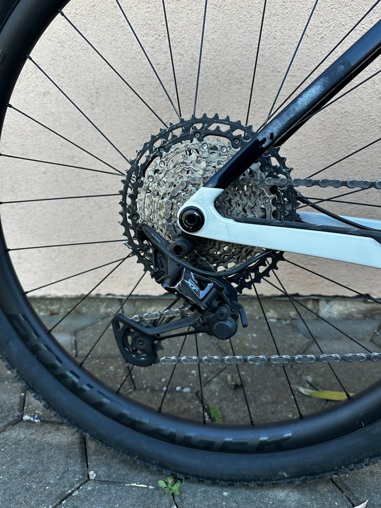 Used Trek Procaliber 9.8 2021 2021 Mountainbike, White, 29 — image 3 of 6