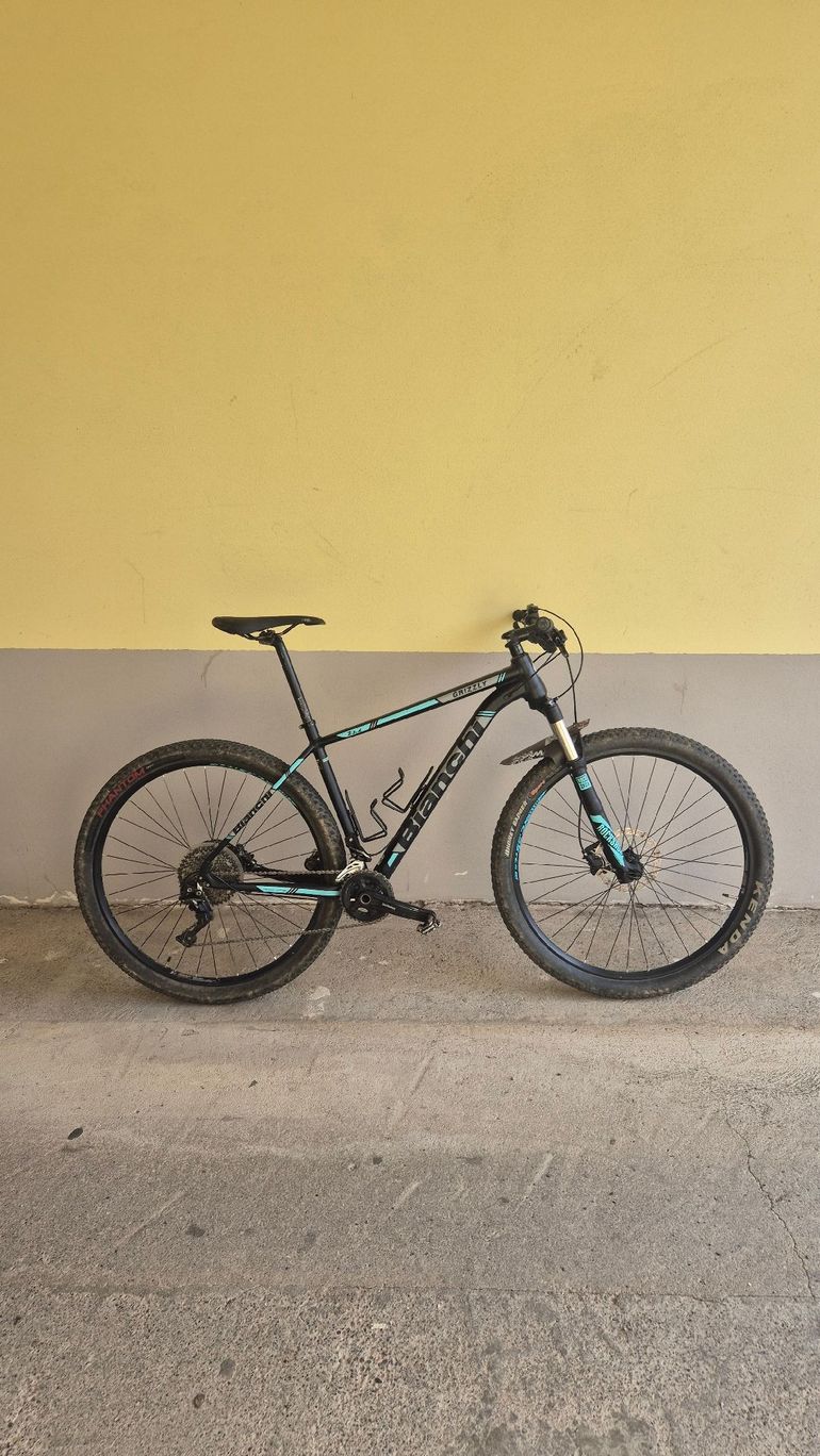 Used Bianchi Grizzly 29.3 2018 2018 Mountainbike, Black, 29 — image 1 of 8