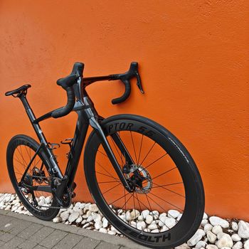 Used BH Bikes AEROLIGHT 7.0 - Shimano Ultegra Di2 2024 Road & Gravel, Black — image 3 of 7