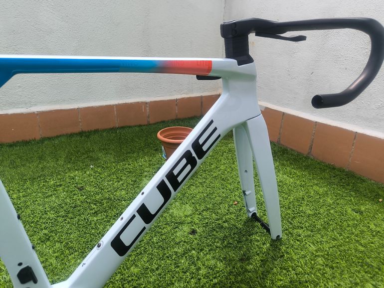 Used CUBE LITENING AERO C:68X FRAMESET 2024 Frameset 2024 Road & Gravel, White — image 6 of 7