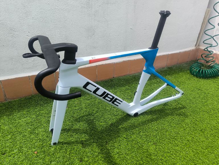Used CUBE LITENING AERO C:68X FRAMESET 2024 Frameset 2024 Road & Gravel, White — image 2 of 7