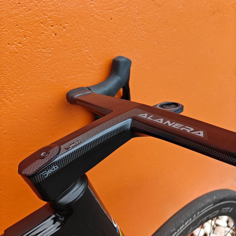 Used Colnago C64 - Sram Rival AXS / 2021 2021 Road & Gravel — image 7 of 13