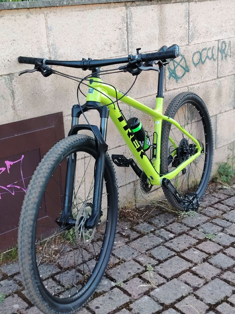 Used Trek X-Caliber 9 2019 2019 Mountainbike, Green, 27.5, 29 — image 7 of 13